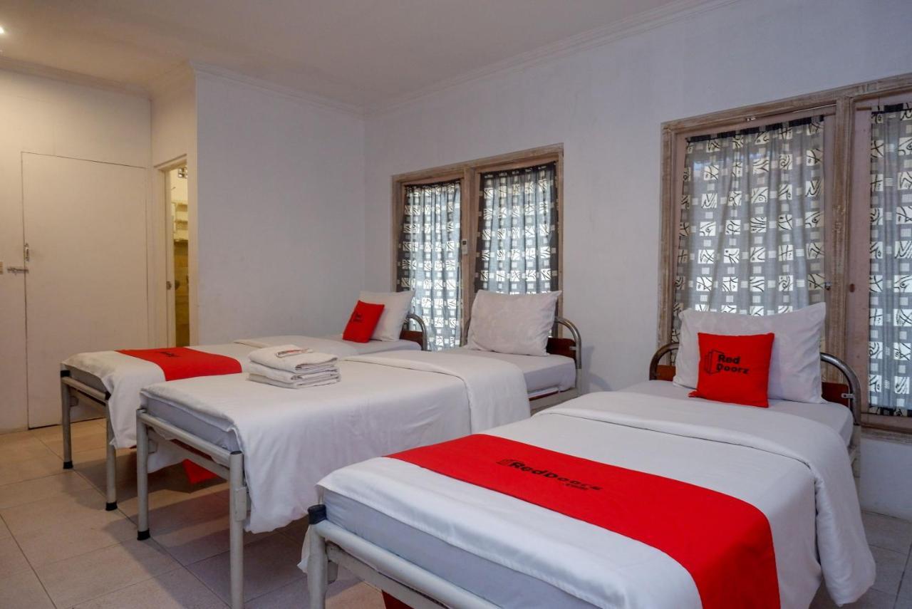 Hotel Reddoorz Syariah Near Plengkung Gading 2 Yogyakarta Exterior foto